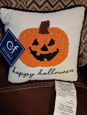 Small Orange Pumpkin 'Happy Halloween' Decorative Pillow